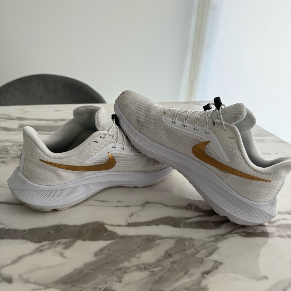 Nike woman’s shoes